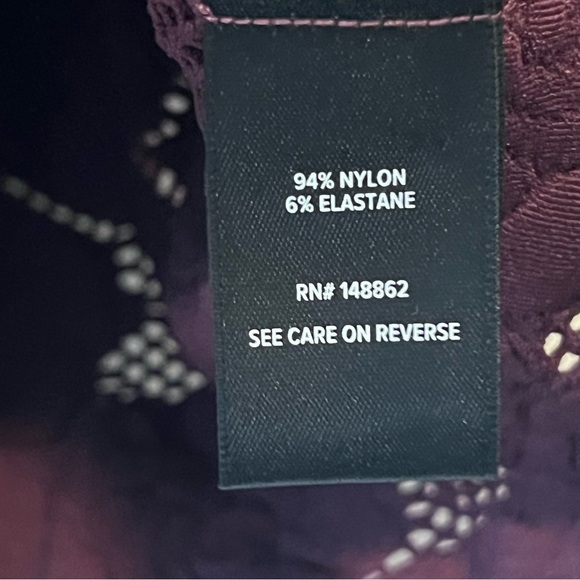 Torrid Burgundy Floral Lace Short Sleeve Top - Picture 5 of 6